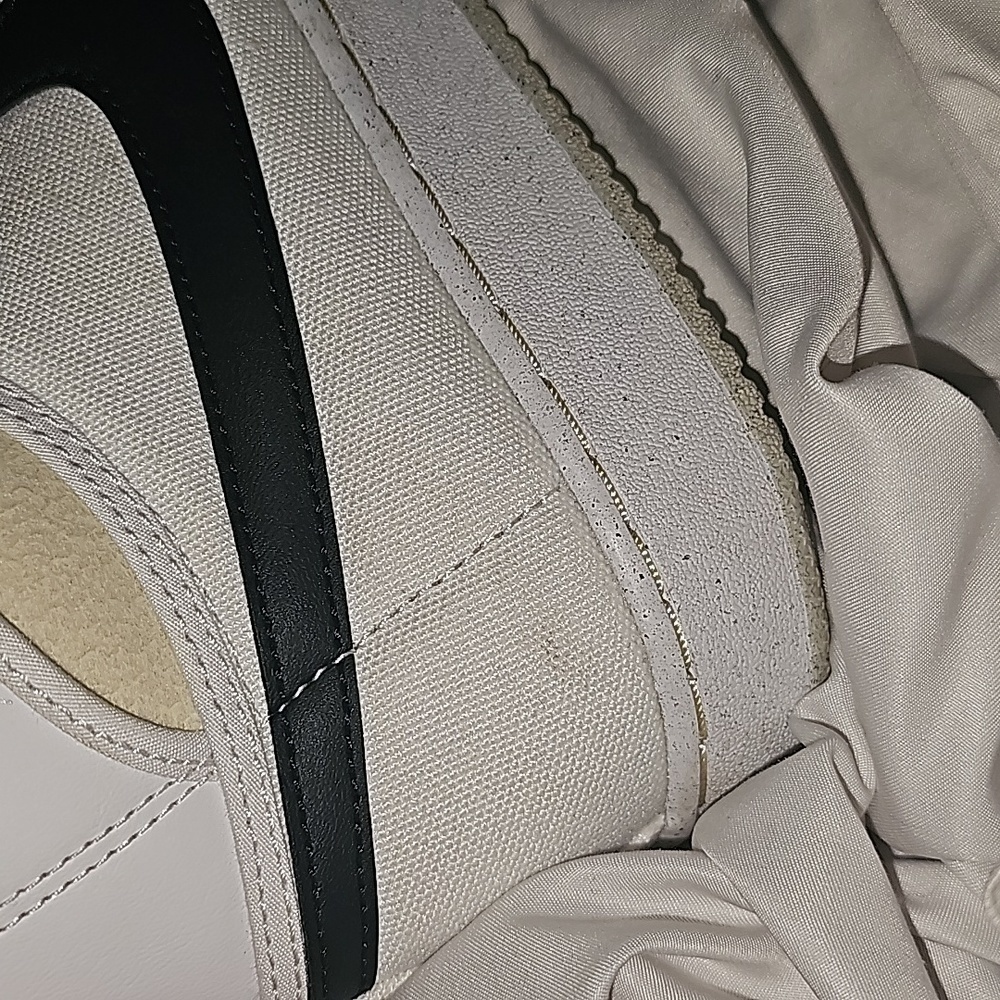 Jordan 1 Retro AJKO White/Black/Gray Fog/Sail - Picture 5 of 7
